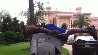 Illustration for article titled With NBA Lockout Looming, Gilbert Arenas And Dwight Howard Start Planking